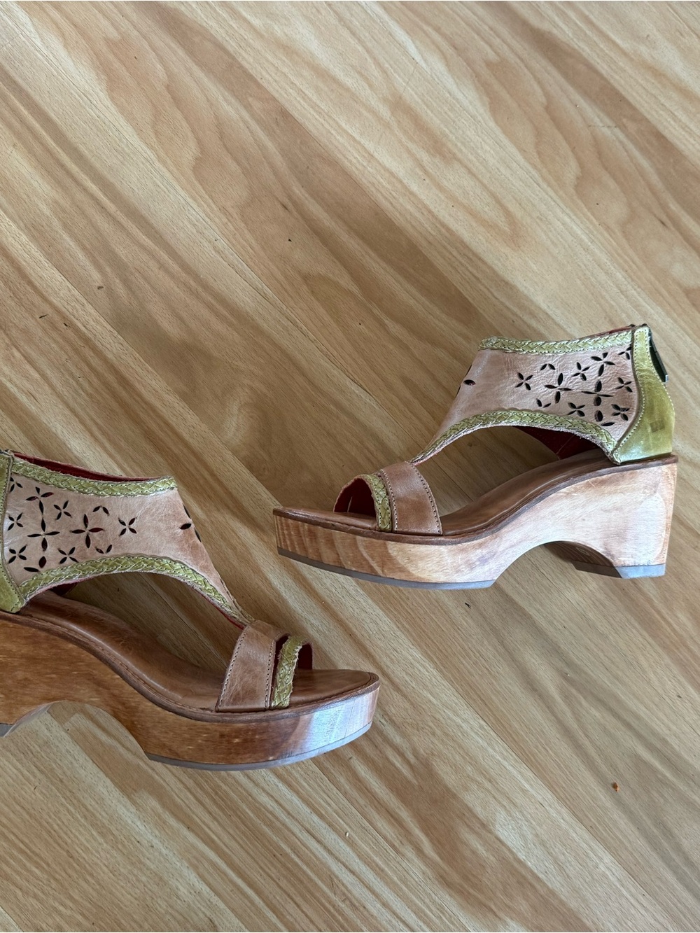 Ladies Bed Stu Locket Wooden Heel Sandals - Sz 7 1/2